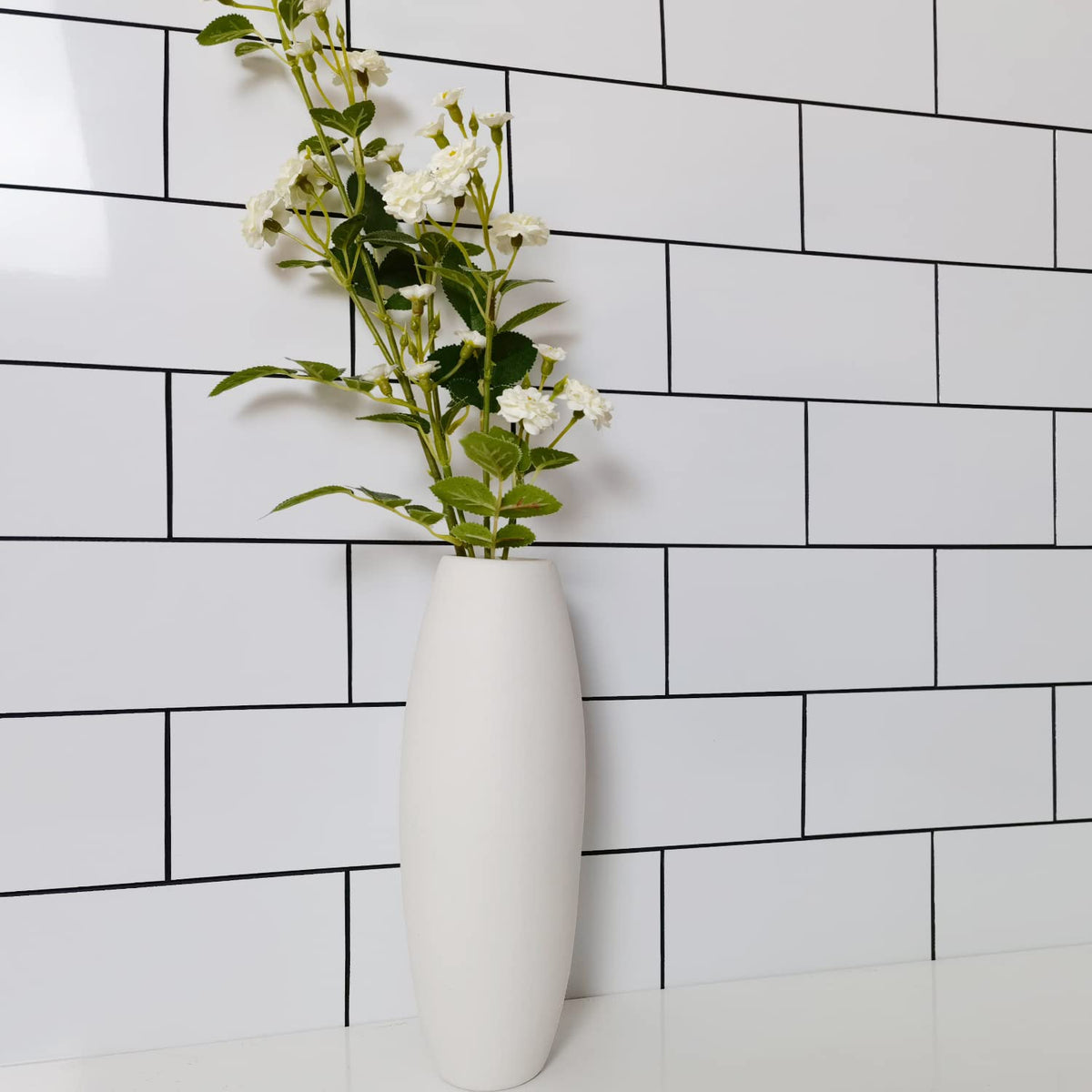 AULIGET DIY-friendly backsplash tiles for kitchens and laundry.