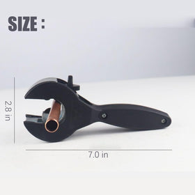 Auomuo tubing cutter is lightweight and portable for on-site tasks.