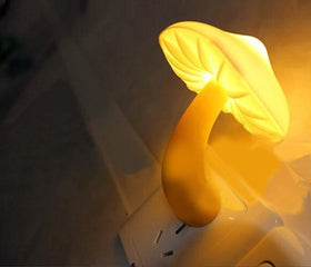 AUSAYE night light illuminates hallways with a gentle guide for midnight steps.