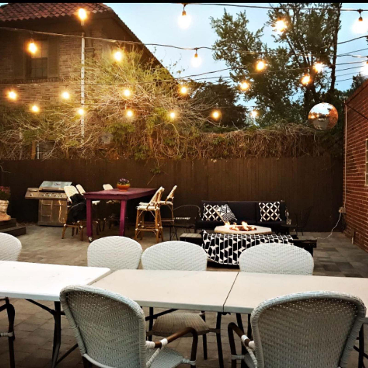 Banord easy-install warm white bulbs simplify setup for evenings.