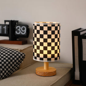 Baquler bedside lamp USB port enables convenient charging at night