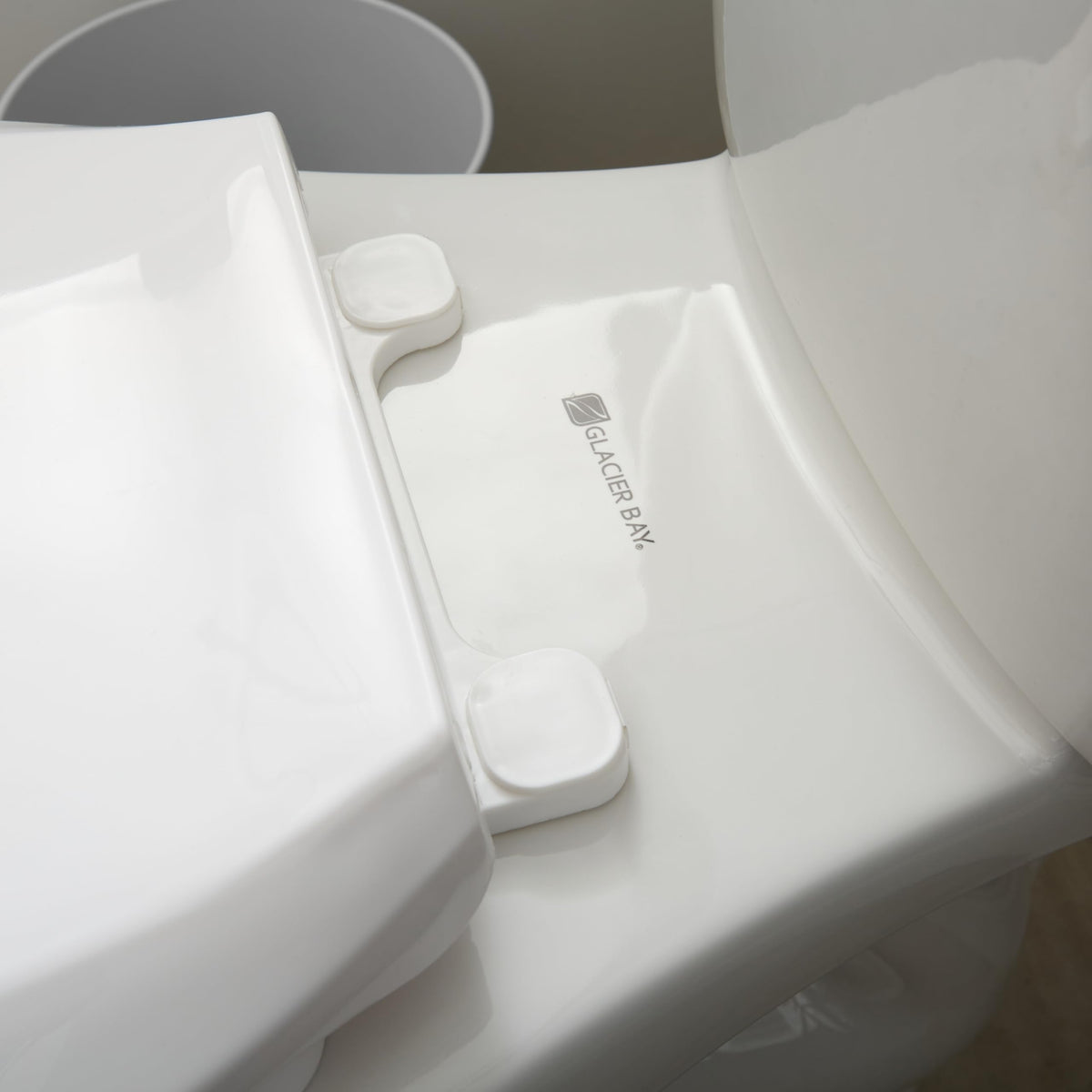 Bath Bliss Deluxe Round Seat easy-clean surface resists staining with daily use.