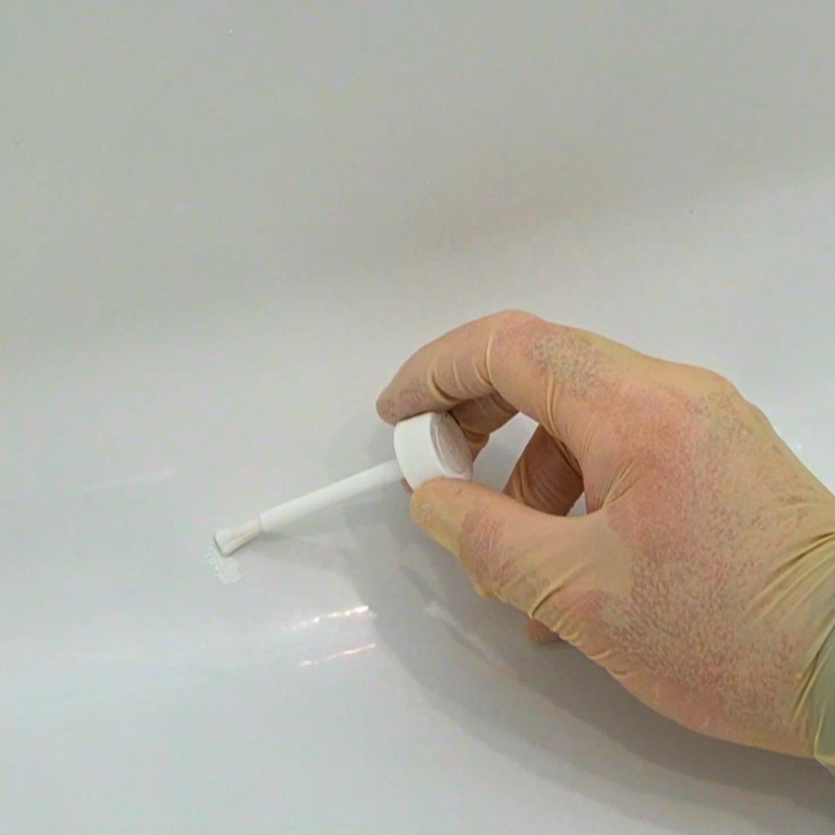 Bathworks repaired tub chip on enamel surfaces for a refreshed look.