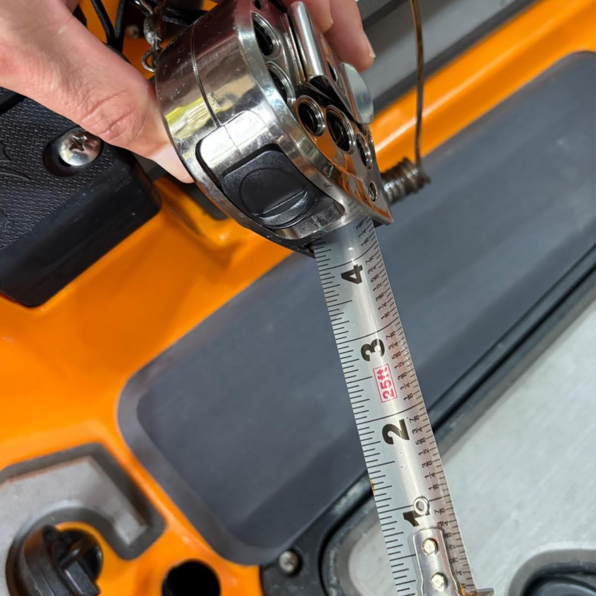 BBYIYOOT ideal for designers and decorators needing precise layout measurements.