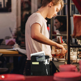 Beautyflier adjustable belt fits a wide range of waists.