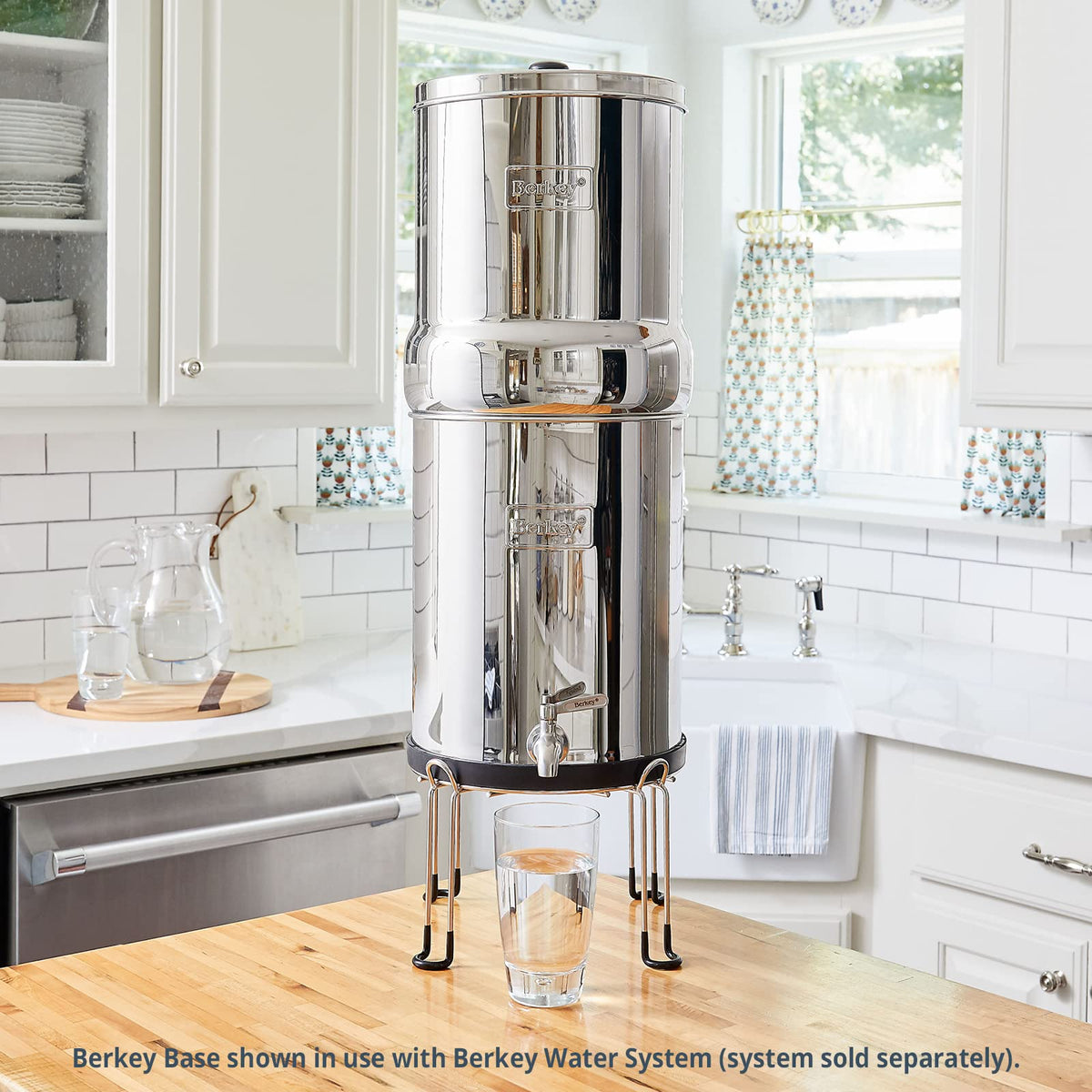 Berkey Base stand featuring non-skid feet for stable use while filtering