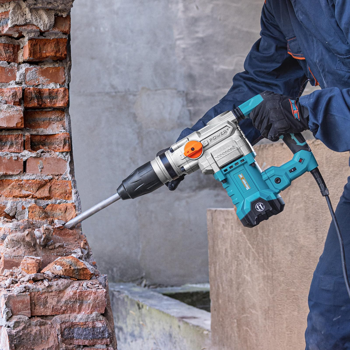 Ergonomic 360-degree handle for versatile control on varied angles