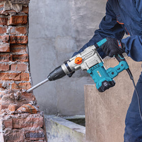 Ergonomic 360-degree handle for versatile control on varied angles