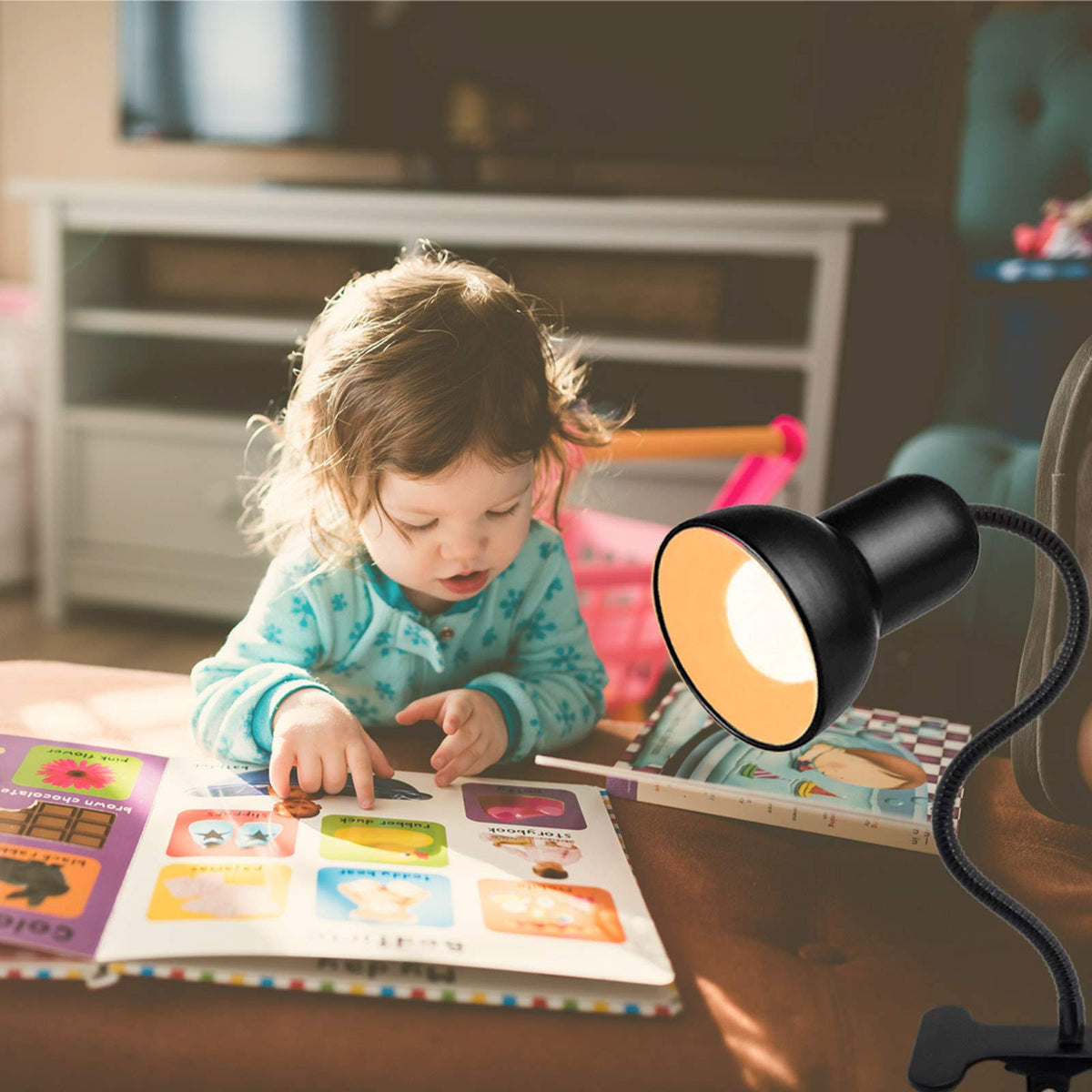 Beser·Win energy-efficient desk lamp ideal for home or dorm.
