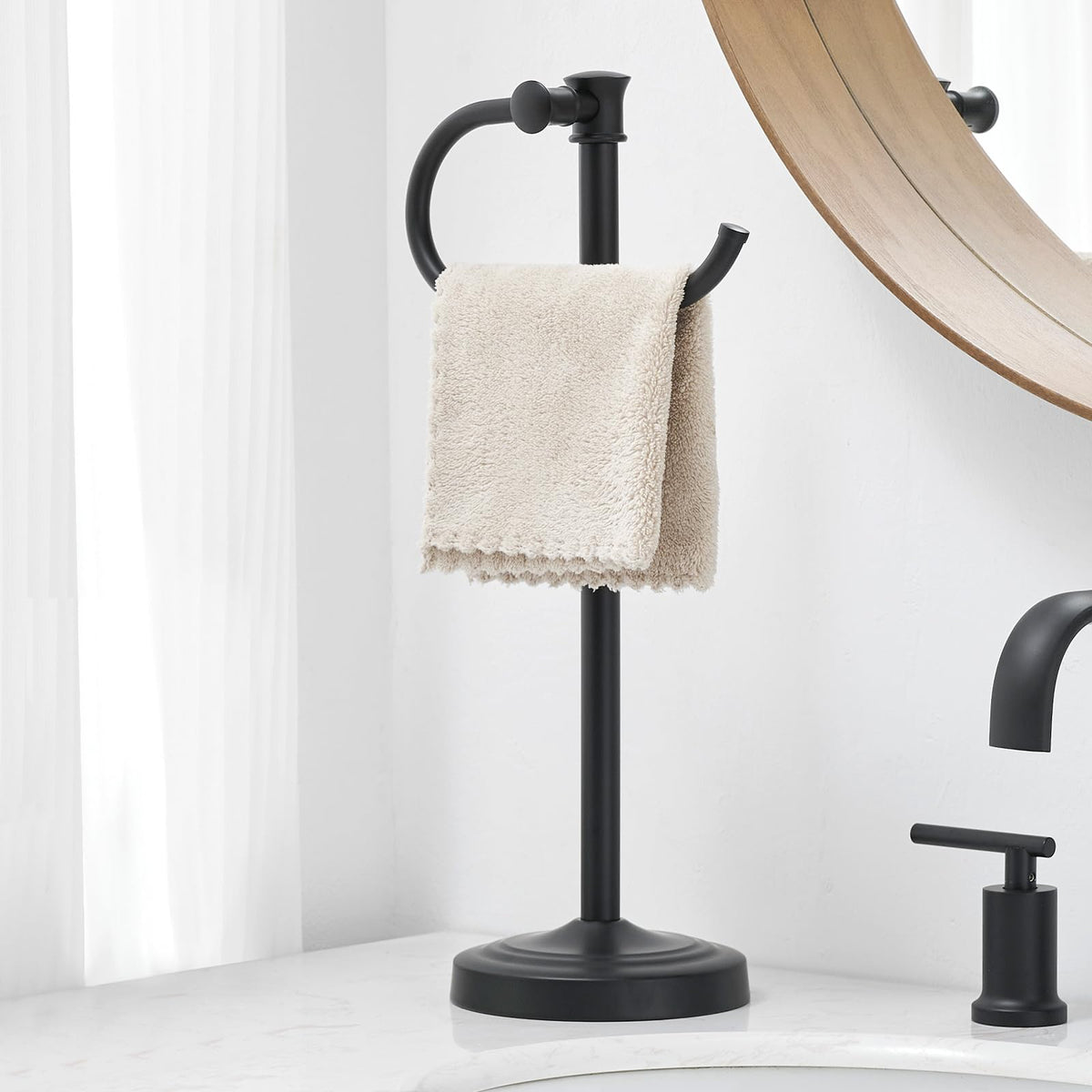 BESy 17-inch standing towel bar in matte black for durable bathroom organization.