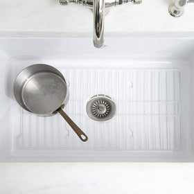 Better Houseware sink grid fits small sinks and prevents crowding in the basin.