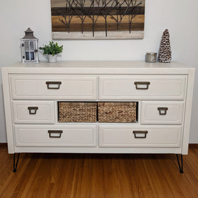 Beyond Paint no-stripping finish for countertops saves prep time.