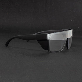 BINGKING lightweight polycarbonate construction for all-day comfort.