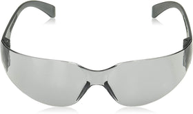 Lightweight, comfortable fit of BISON LIFE glasses for long shifts.