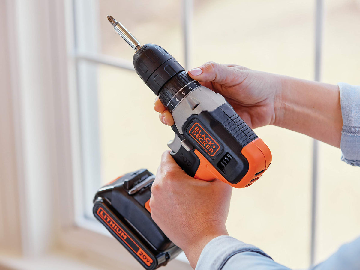 Compact ergonomic grip enhances comfortable handling.