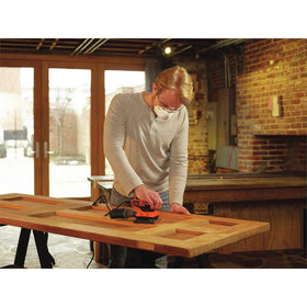 BLACK+DECKER BDEQS300 dust bag helps keep workspace clean