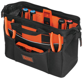 Exterior pocket keeps your phone handy while working