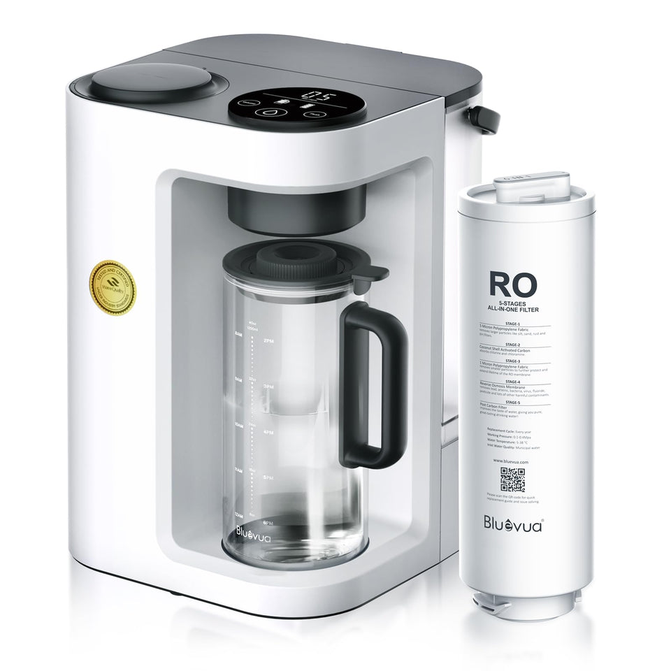 Bluevua RO100ROPOT-Lite countertop carafe demonstrating pure water on demand