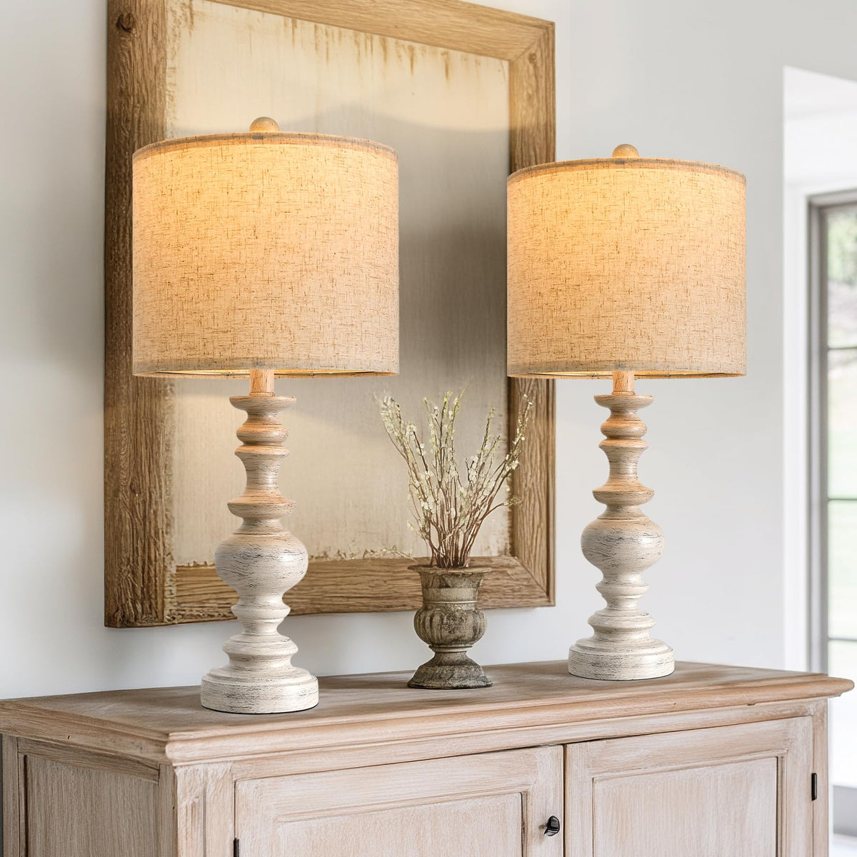 Bobomomo pair project warm, cozy ambiance for entryways and hallways