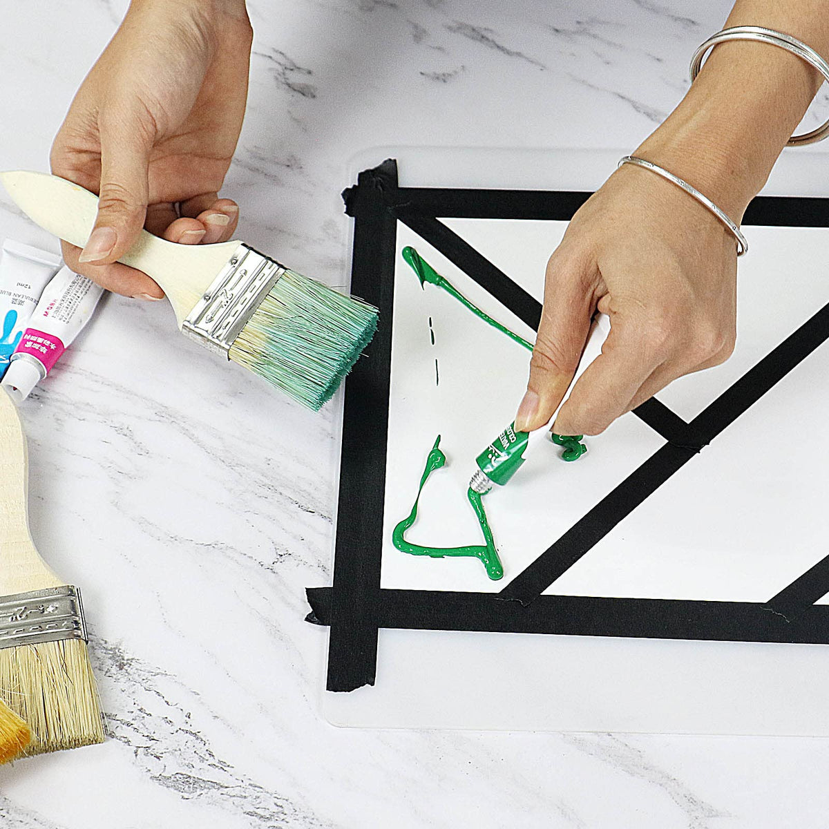 BOMEI PACK no-residue masking tape cleans up without surface damage.