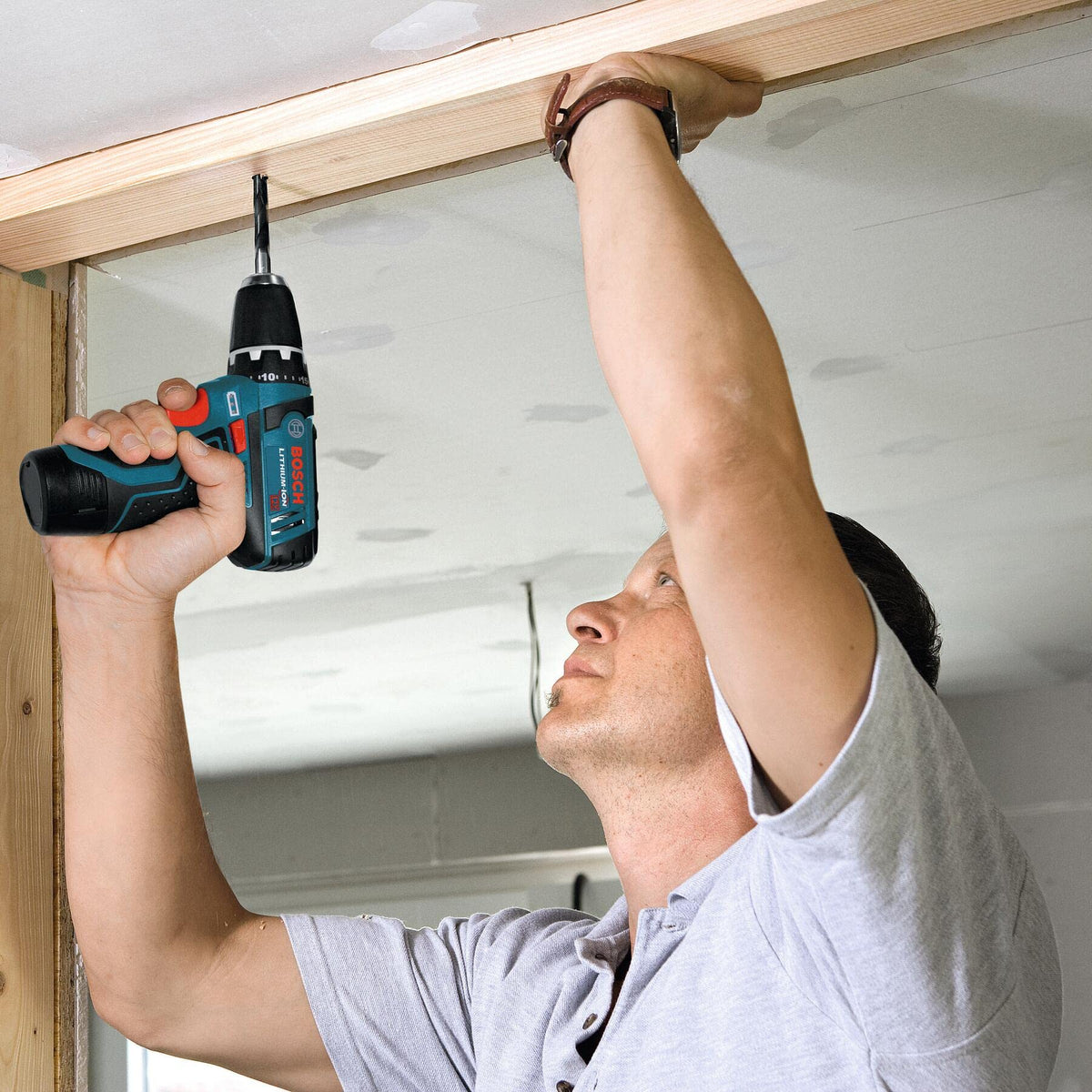 Bosch BAT414-2PK in-tool use, steady power in confined work areas.