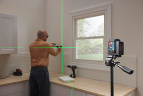 Bosch GLL50-20G compact, lightweight design for comfortable handling.