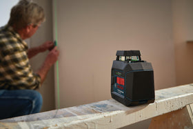 Bosch GLL50-40G includes LB10 bracket and DK10 clip for mounting.