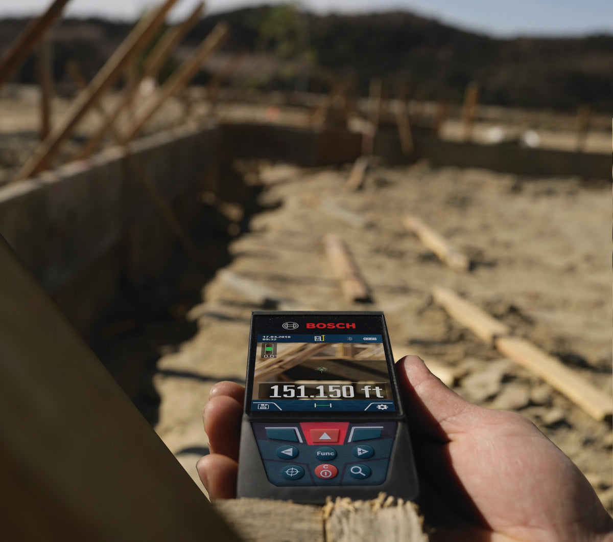 Bosch GLM400CL Class II laser provides visible safety.