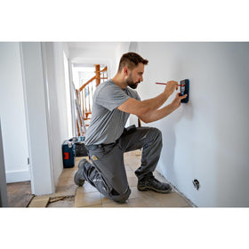 Bosch GMS120-27 IP54 durable casing withstands dusty and wet jobsites