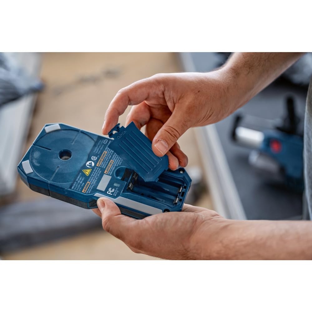 Bosch GMS120-27 included soft pouch keeps tools organized