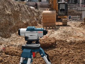 Bosch GOL32CK adjustment tools enable fast field calibration