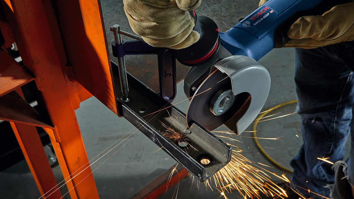 Bosch GWS10-450P adjustable guard enables versatile angles and safer cutting.