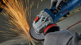 Bosch GWS10-450P epoxy-coated windings extend motor life in dusty shops.