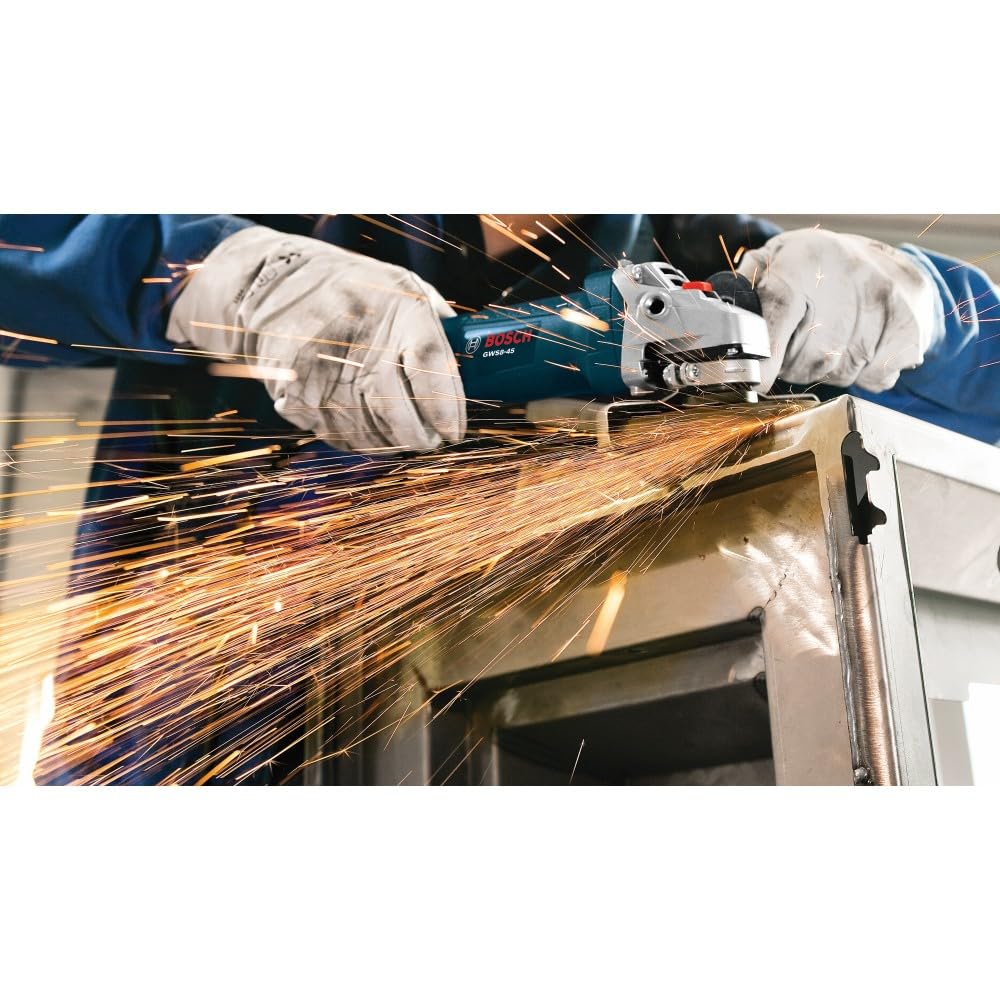 Bosch GWS8-45 directed air flow reduces dust near components
