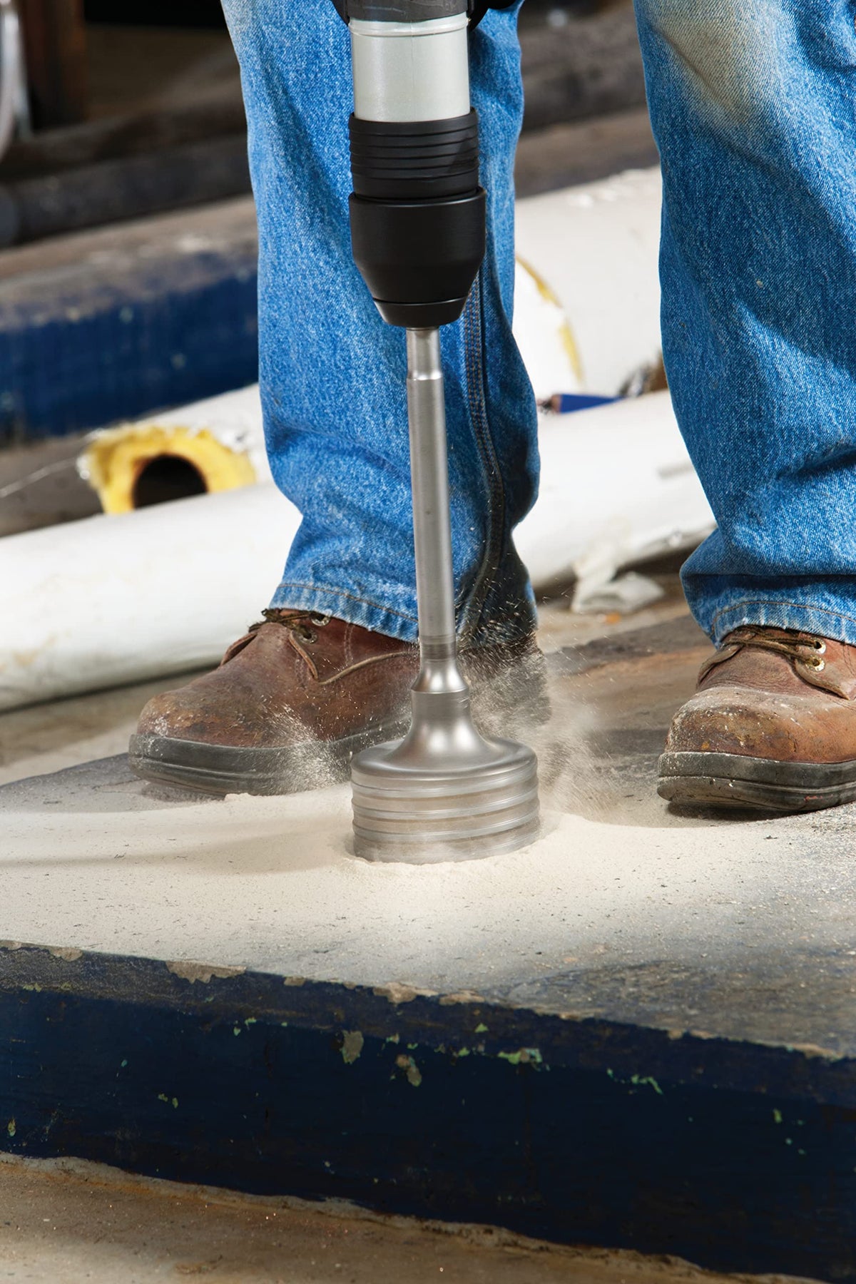 Bosch HC8526 usable length 17 inches for deep drilling tasks