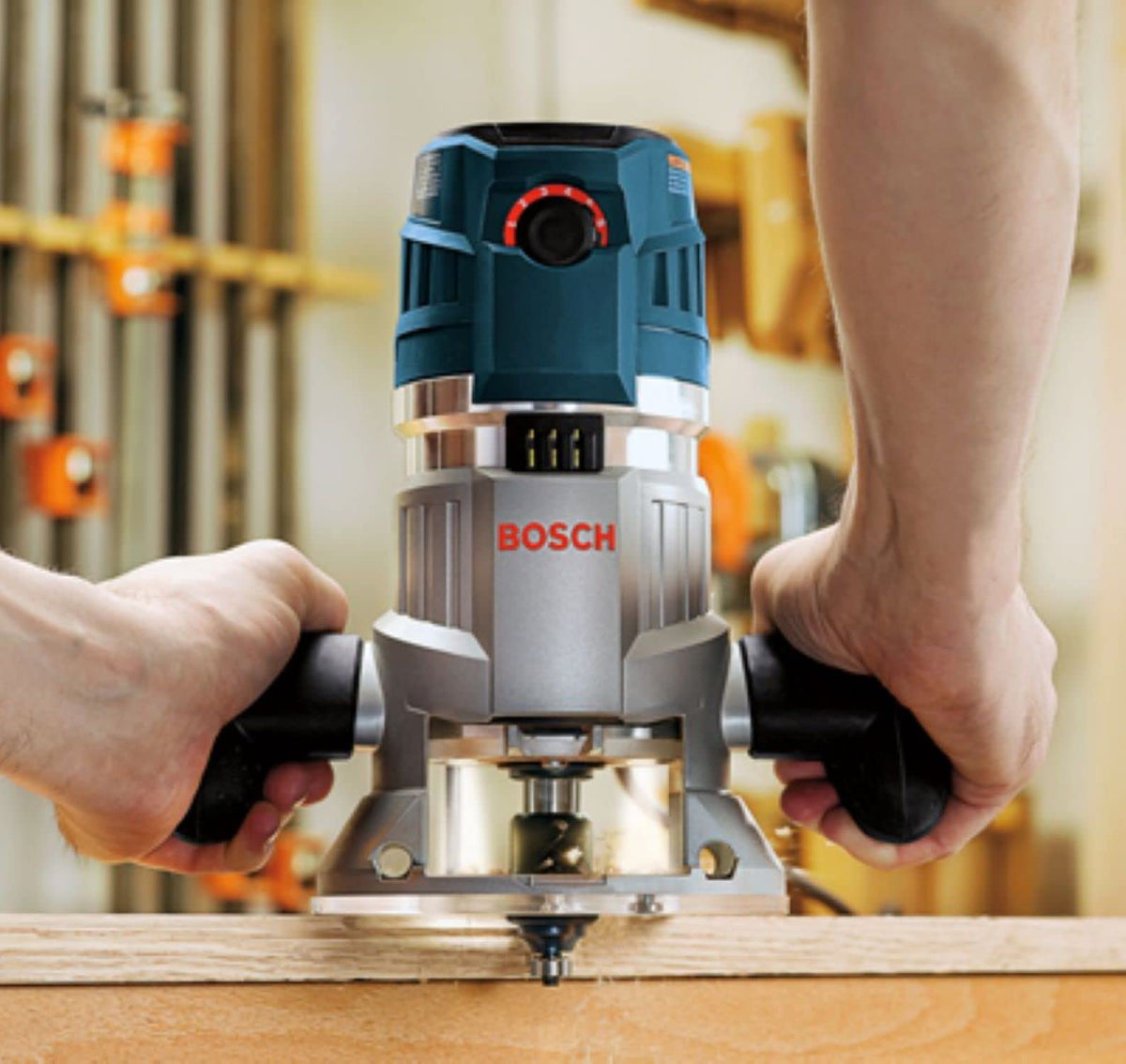 Bosch anti-friction coating minimizes residue for cleaner cuts.
