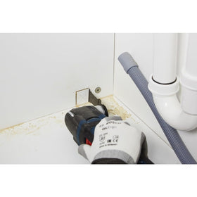 No-touch blade-change feature on Bosch OSL114F-3