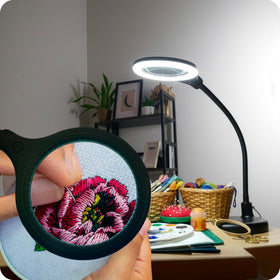 Brightech LightView Pro Flex gooseneck provides hands-free adjustment for close tasks.
