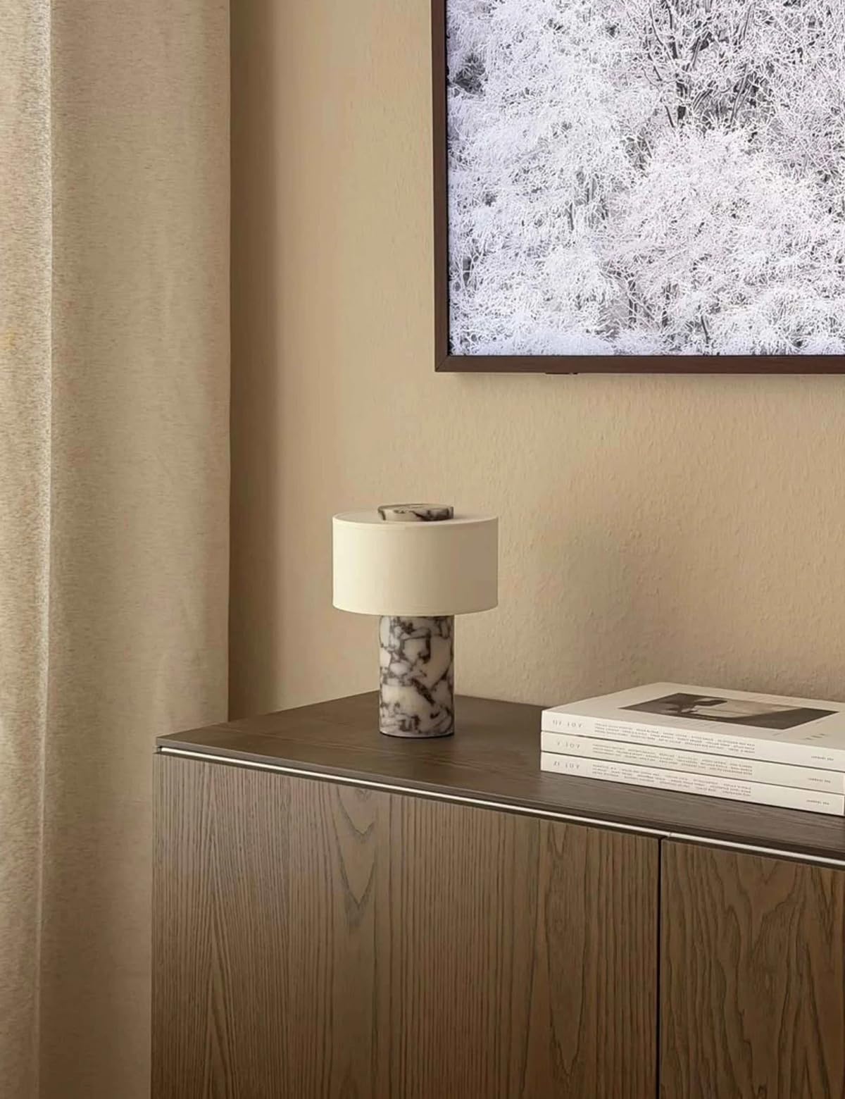 BSOD marble lamp living room scene featuring elegant accent lighting.