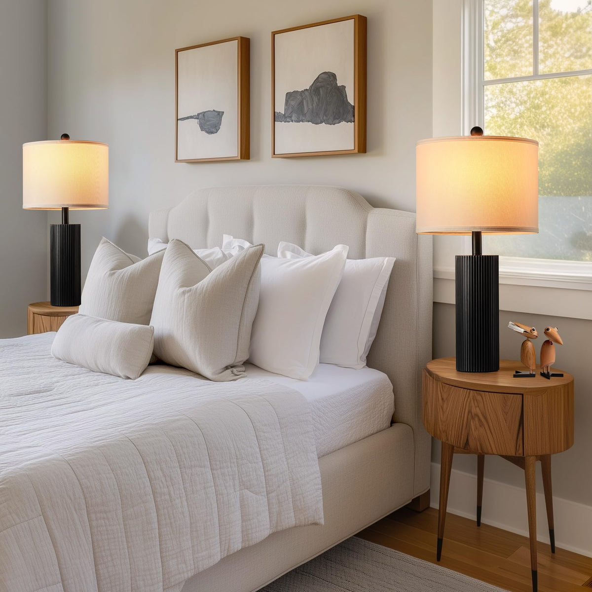 BZZMMB art deco vertical stripe design enhances space.