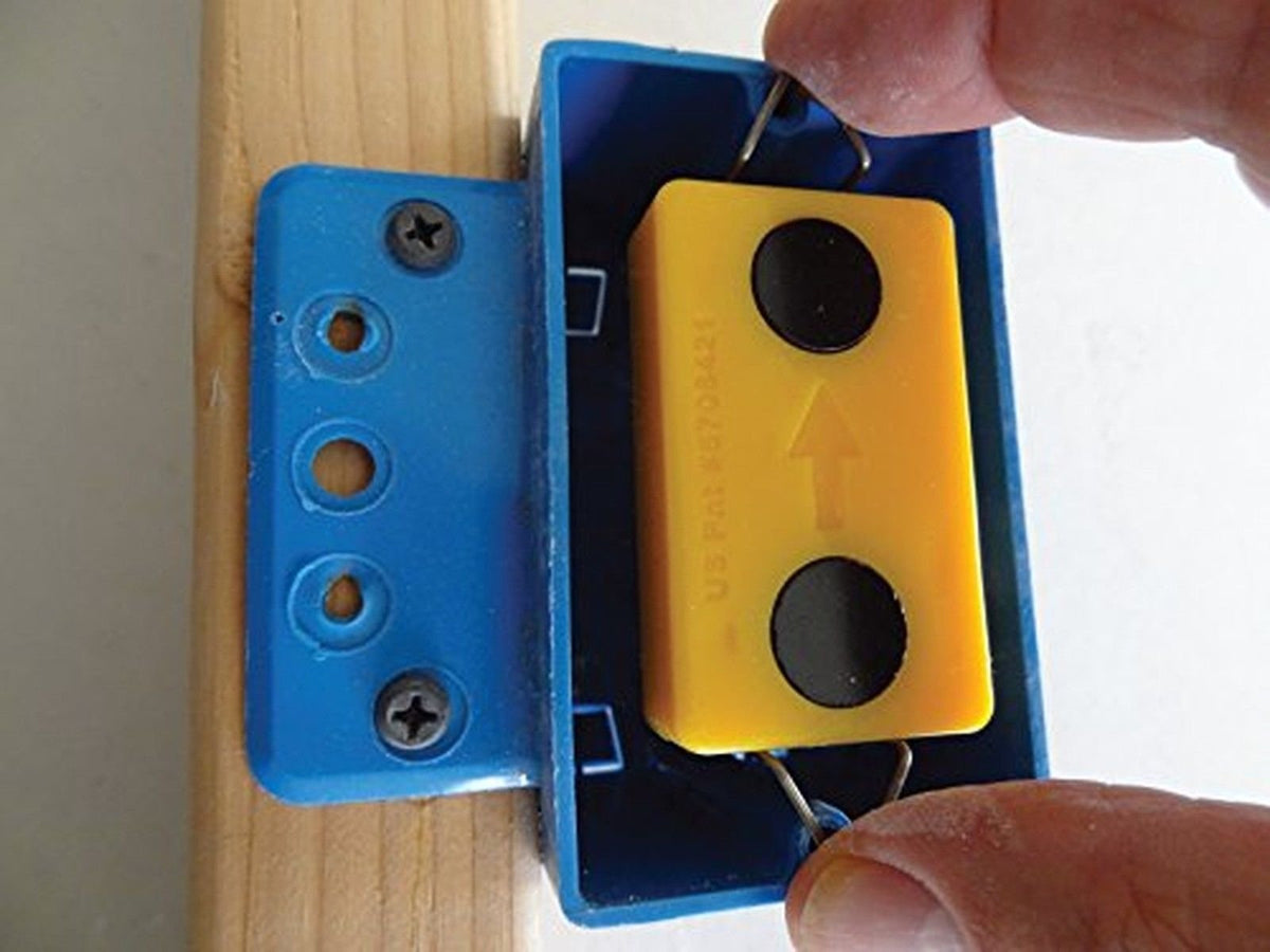 Calculated Industries Blind Mark three magnets help align the locator for precise openings