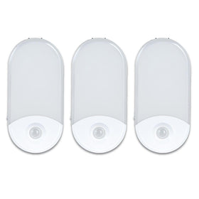 Camelion 4-in-1 night light plugged in provides safe guidance in dim hallways