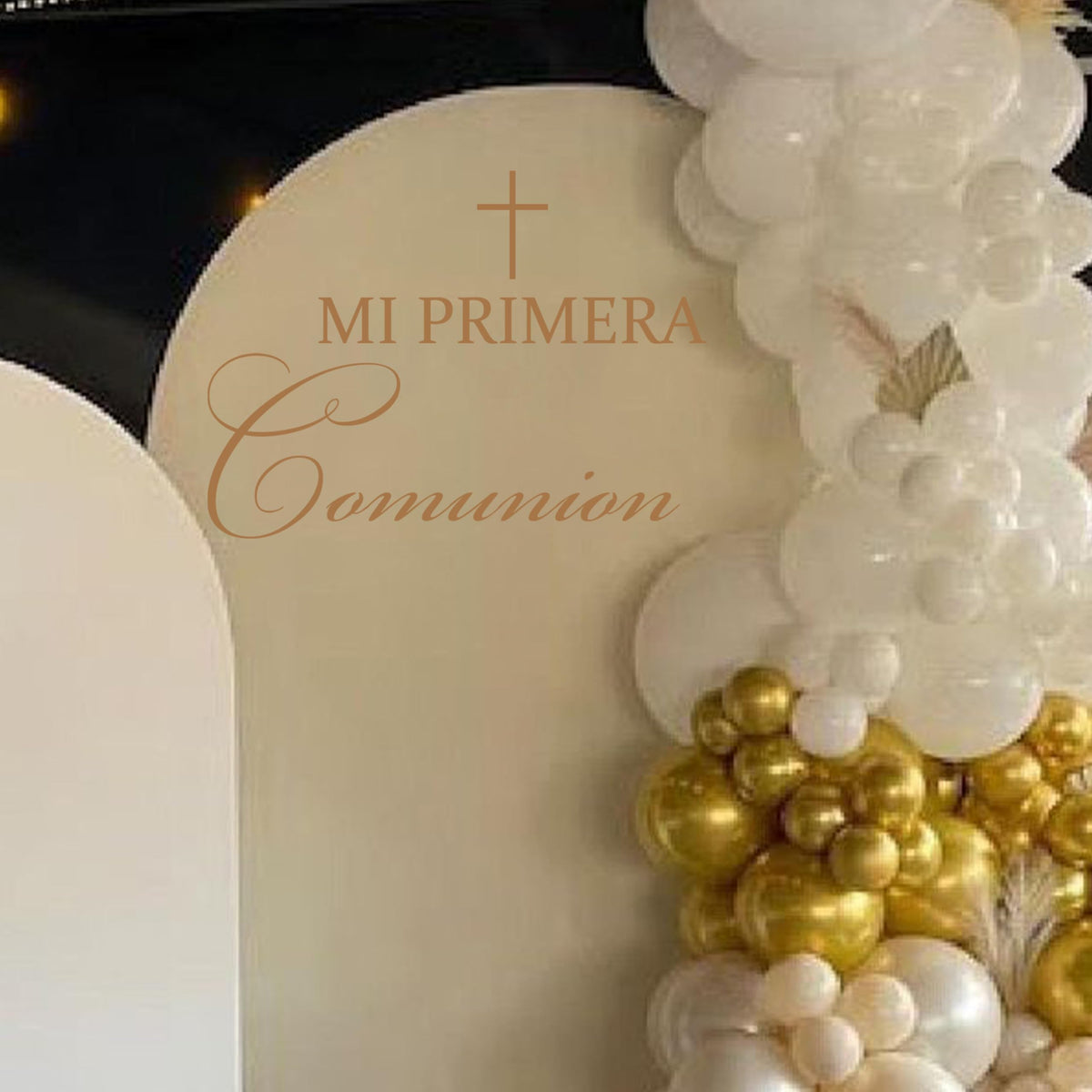 Capiont Caption God Bless Decal: versatile decor for baptisms and First Communion.