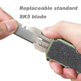 Caressolove includes five spare SK5 blades for extended use.