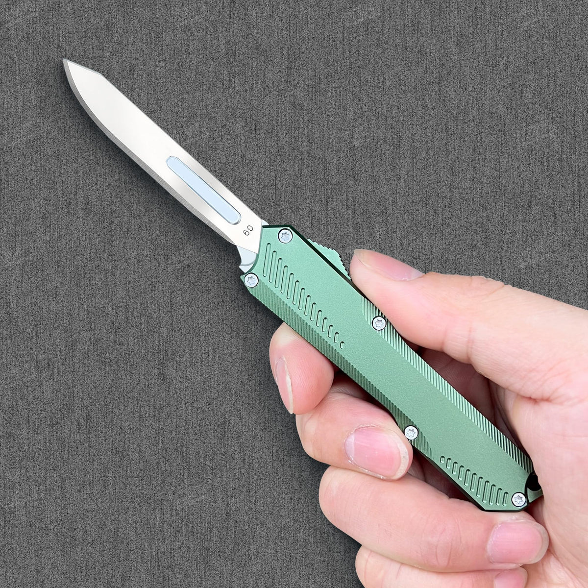 Caressolove automatic EDC scalpel ideal for precise paper and cardboard tasks