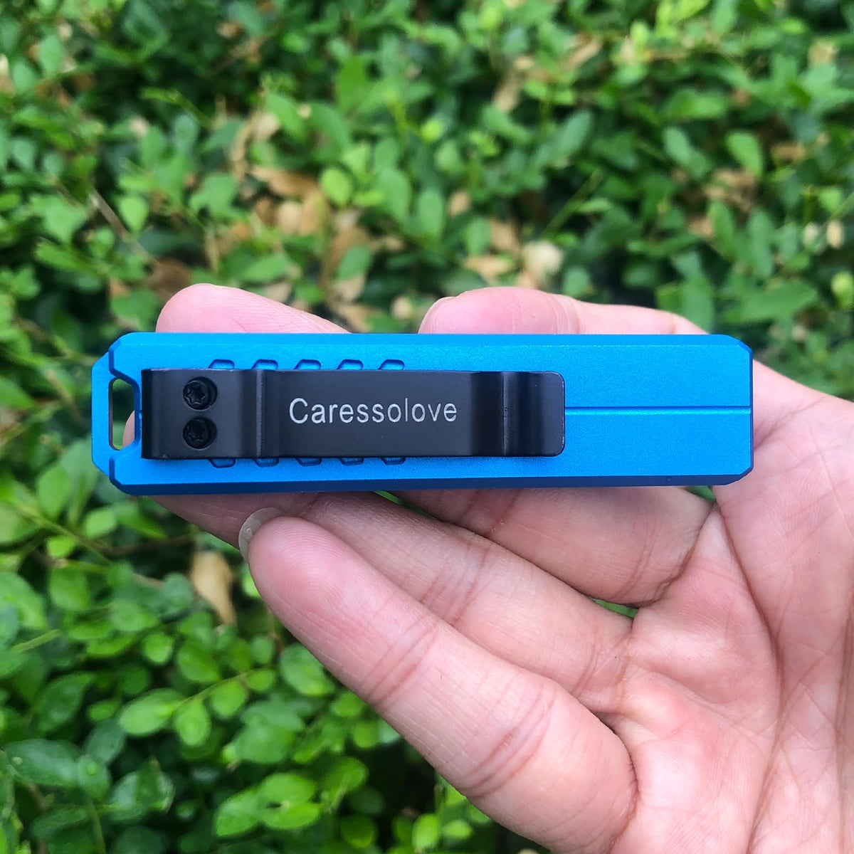 Caressolove knife cutting cardboard and tape with sharp out-of-the-box performance