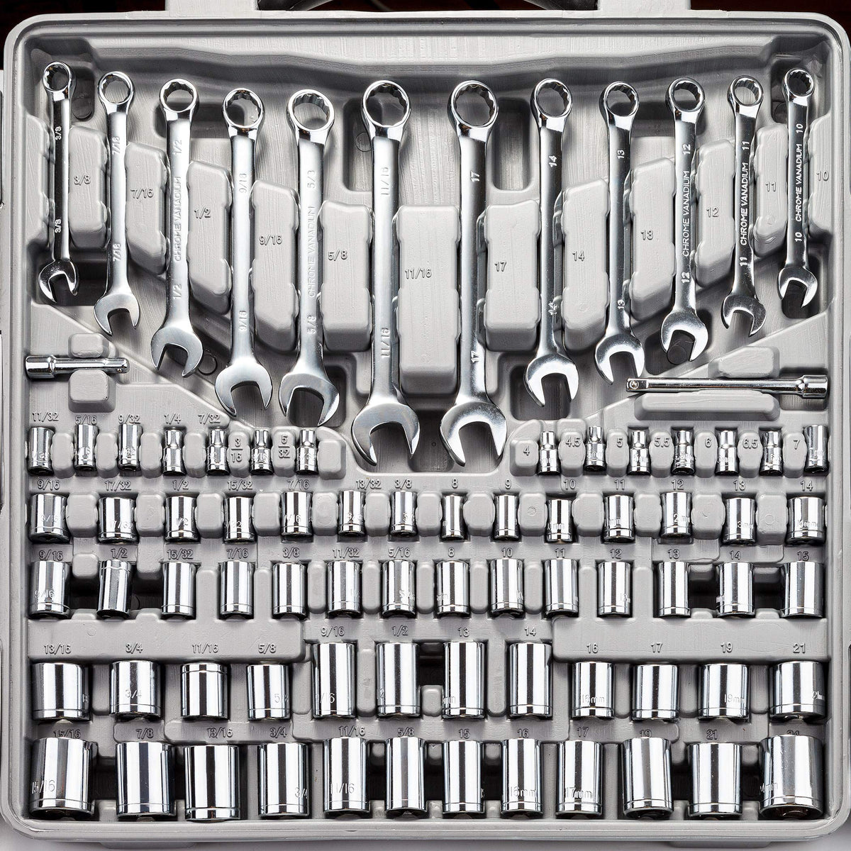 Cartman sturdy toolbox keeps tools organized and portable