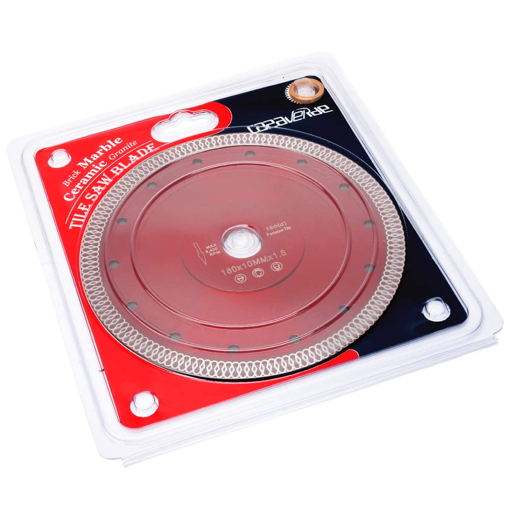 Casaverde blade with reinforced steel core reduces vibration during use.