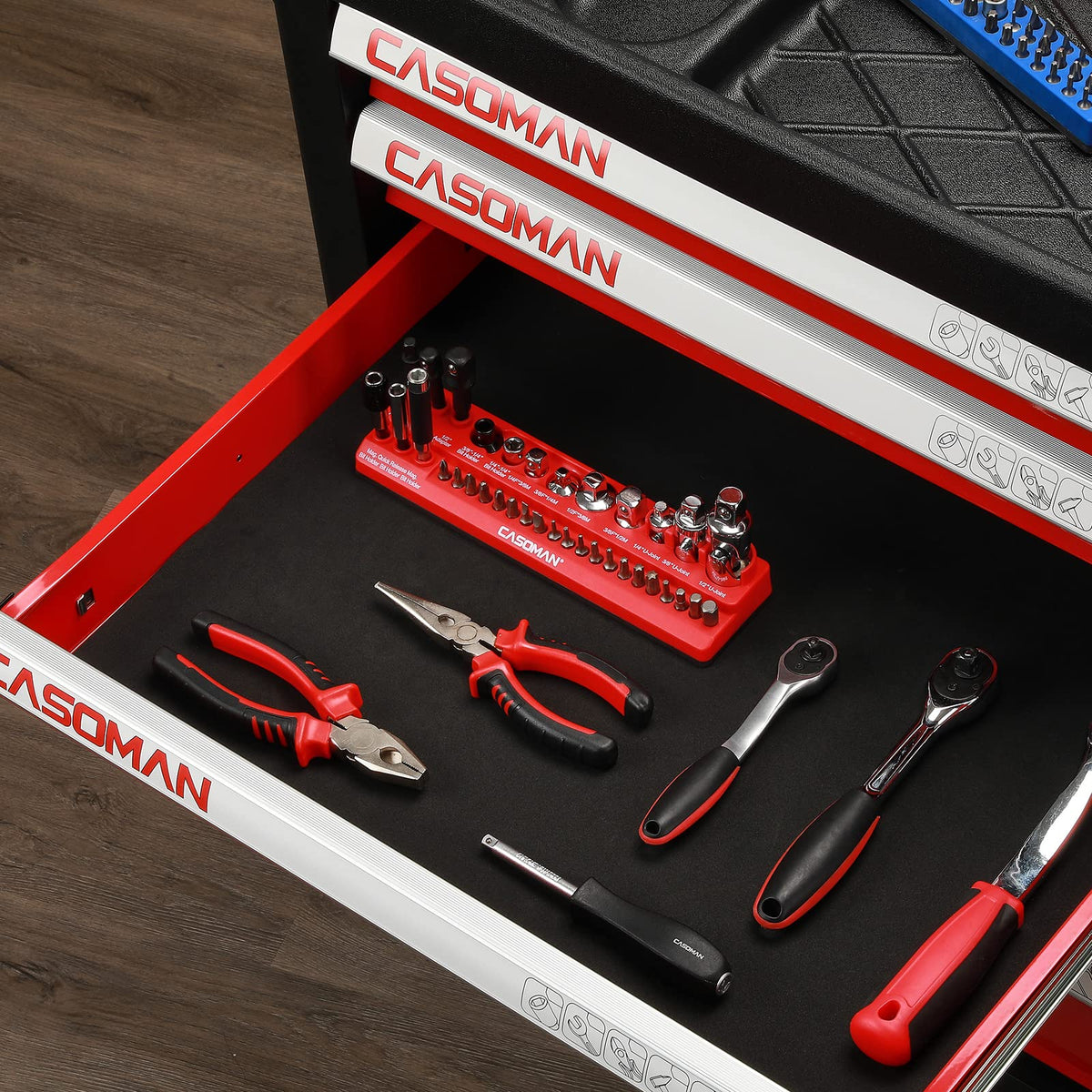 CASOMAN portable design is travel-ready for shop or field use