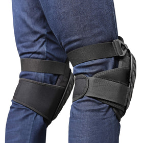 CE' CERDR knee pads double straps ensure a snug, customizable fit without slipping.